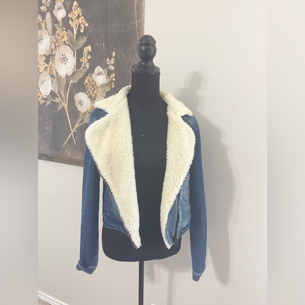 Jean jacket - Picture 2 of 10